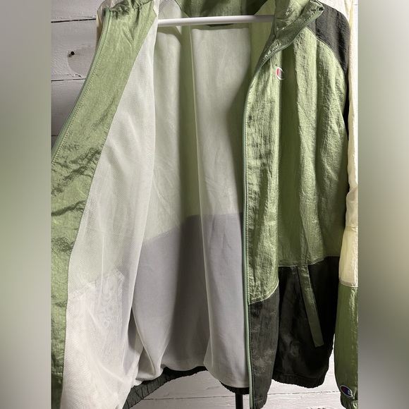 Champion Lightweght Windbreaker Block Pattern Full Zip Jacket - Picture 8 of 8